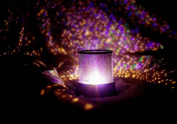 אורות לילה עם תאורה מעניינת