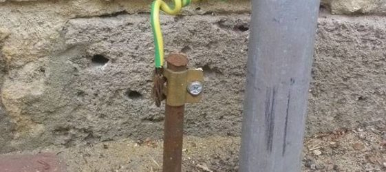 הארקה עשה זאת בעצמך בבית פרטי 220 וולט ו -380 וולט