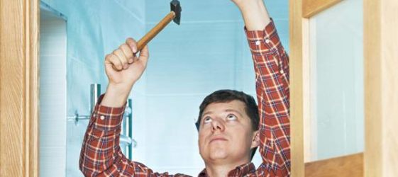 צפו בסרטון עשה זאת בעצמך התקנת דלתות פנים: