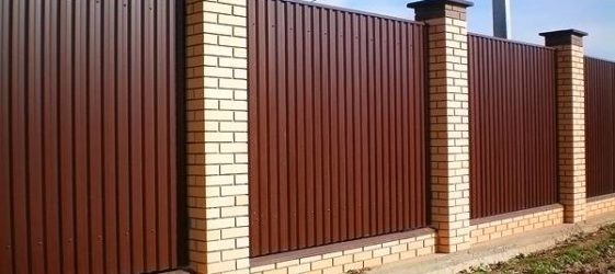 גדר DIY מתוך גיליון מקצועי: צילום