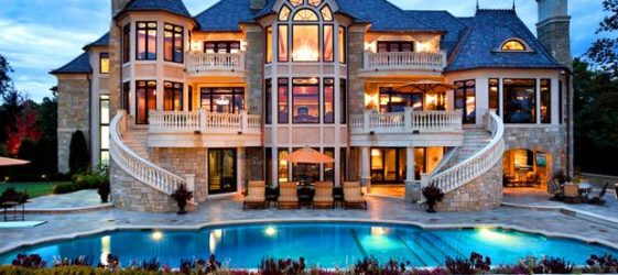 בתים יפים: תמונות בפנים ובחוץ