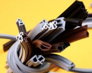 חותם לחלונות פלסטיק