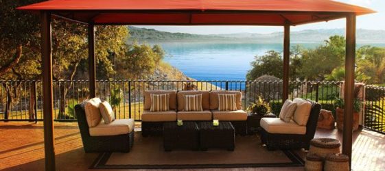 גזיבו עשה זאת בעצמך מחומרי גרוטאות: צילום