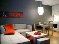 ספה פינתית מעולה עם מקום שינה. אתה יכול לאסוף דגמים קטנים או להיפך, לקחת את רוב המטבח