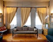 כמה יפה לתלות וילונות