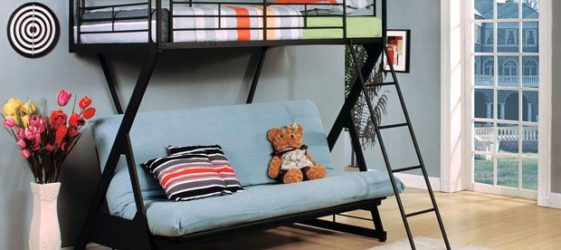 מיטת קומותיים עם ספה