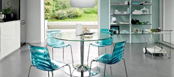 שולחנות זכוכית למטבח