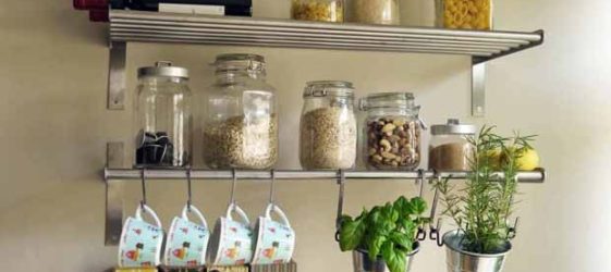מדפי קיר למטבח