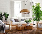 צמחים בחלק הפנימי של בניין מגורים