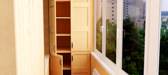 ארון בגדים במרפסת