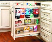 מחזיק בקבוקים למטבח